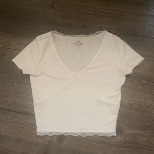 WHITE LACE HOLLISTER TOP